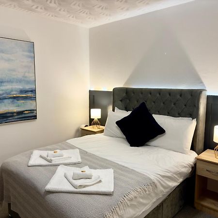 Coastal Park Accommodation Llanelli Buitenkant foto