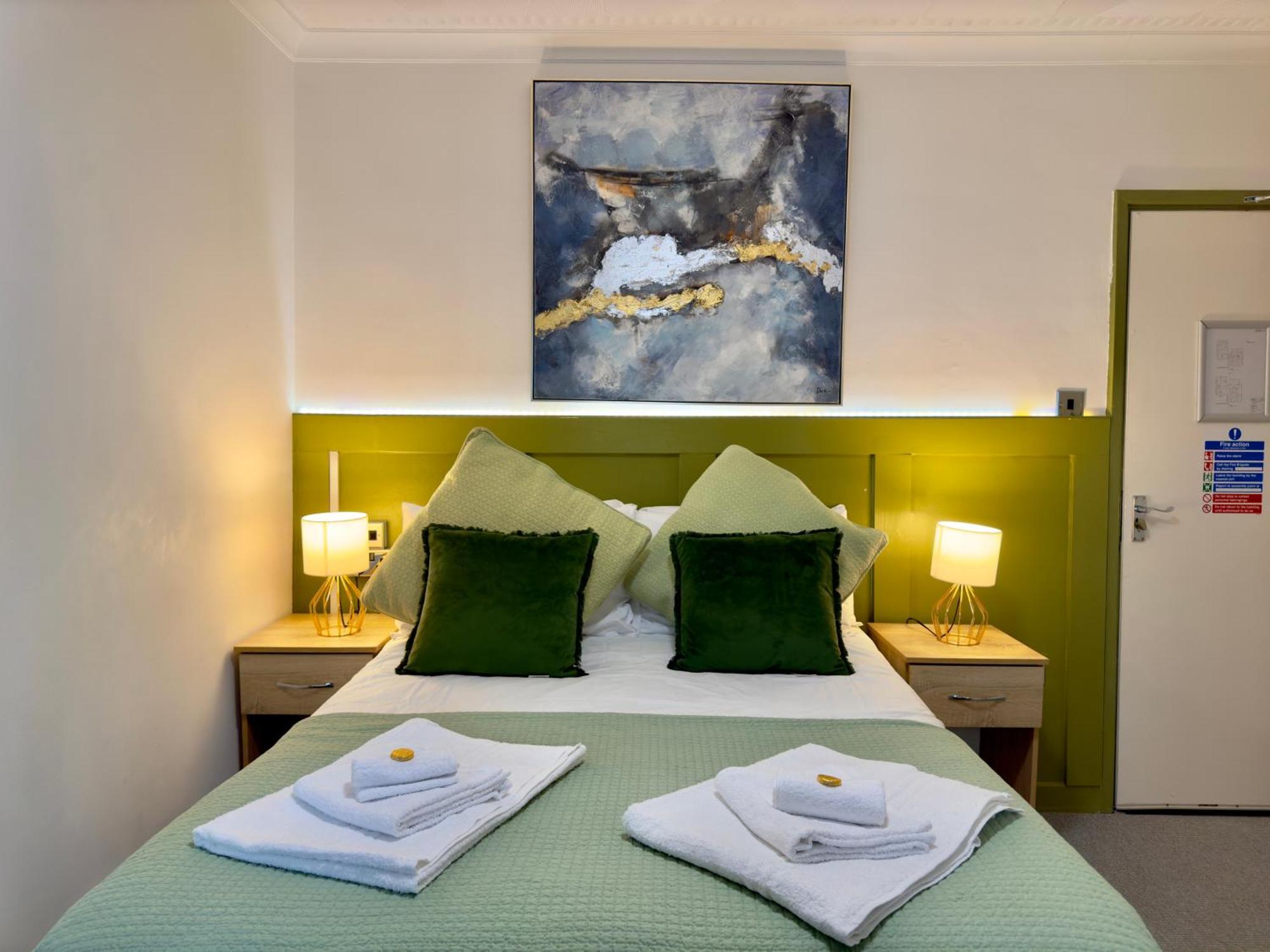Coastal Park Accommodation Llanelli Buitenkant foto