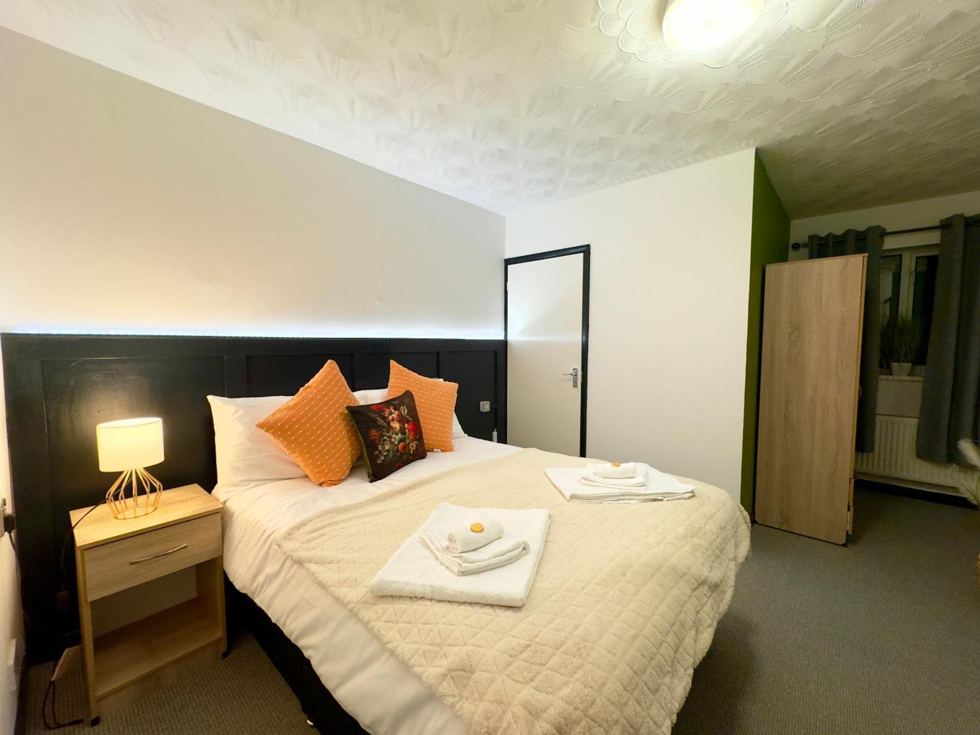 Coastal Park Accommodation Llanelli Buitenkant foto
