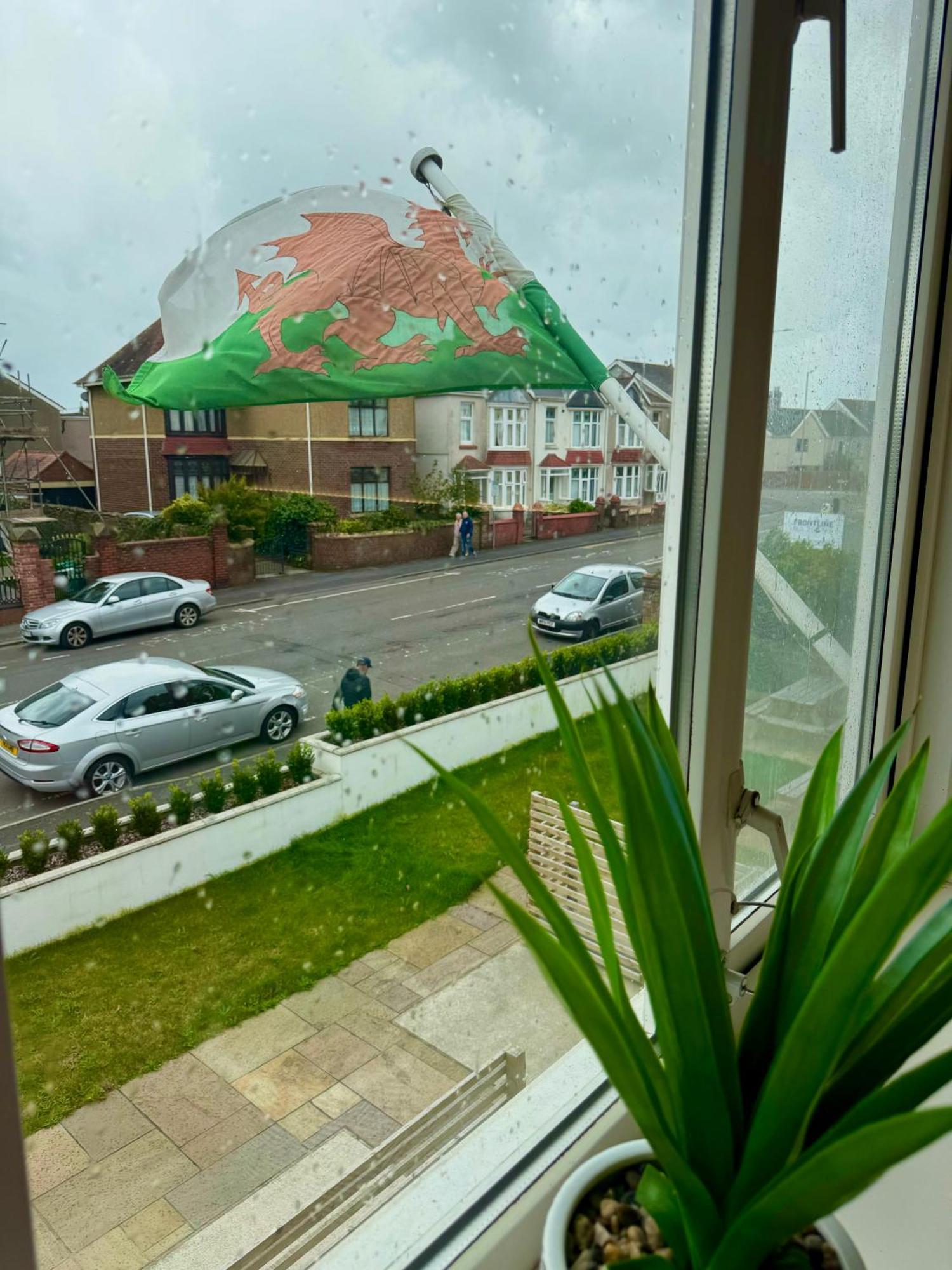 Coastal Park Accommodation Llanelli Buitenkant foto