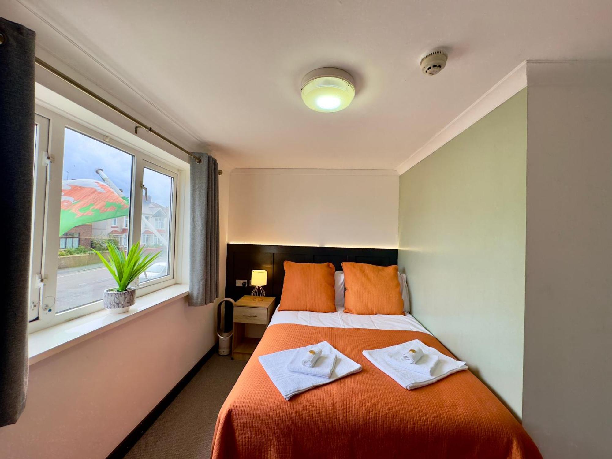 Coastal Park Accommodation Llanelli Buitenkant foto