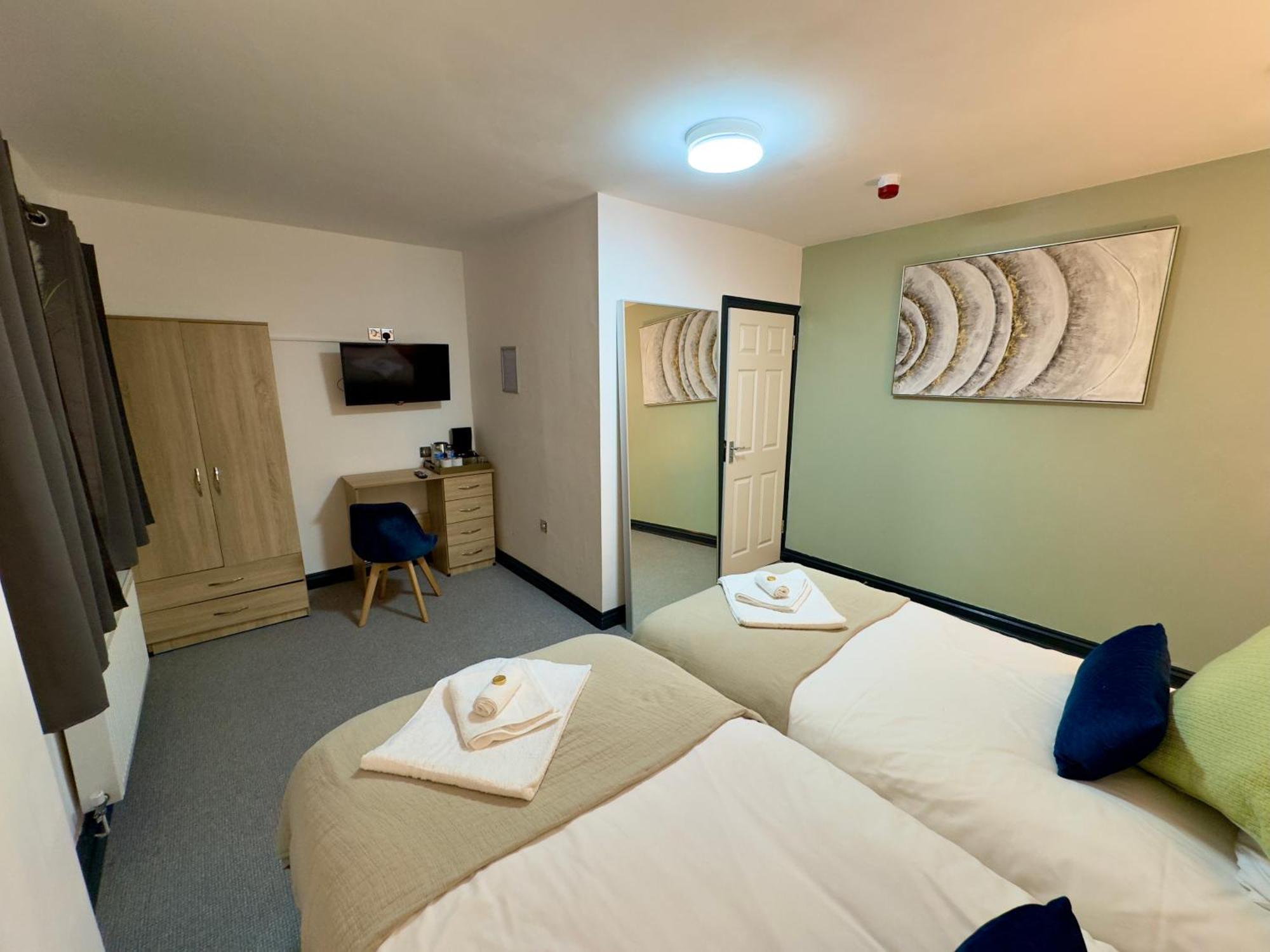Coastal Park Accommodation Llanelli Buitenkant foto