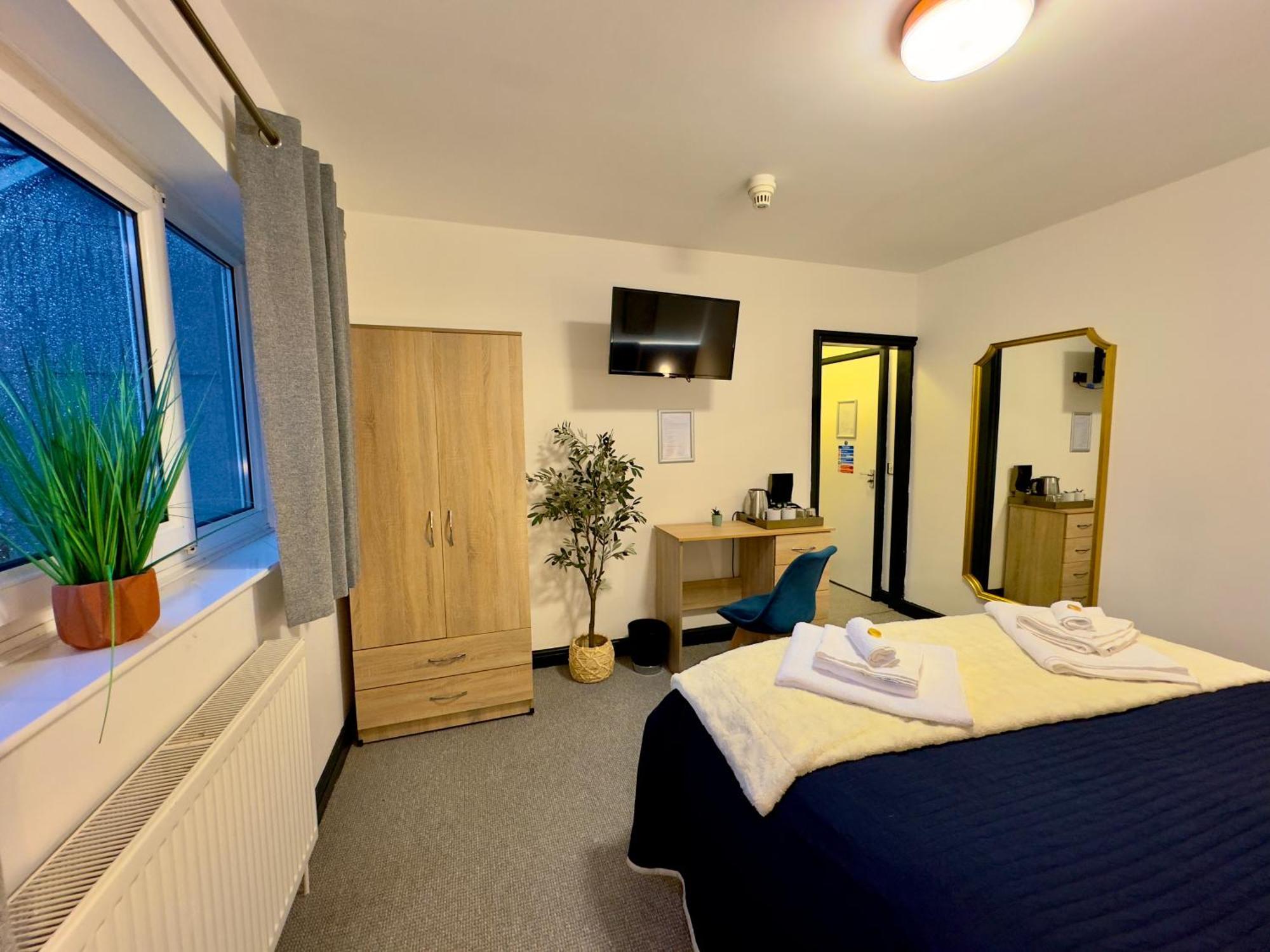 Coastal Park Accommodation Llanelli Buitenkant foto