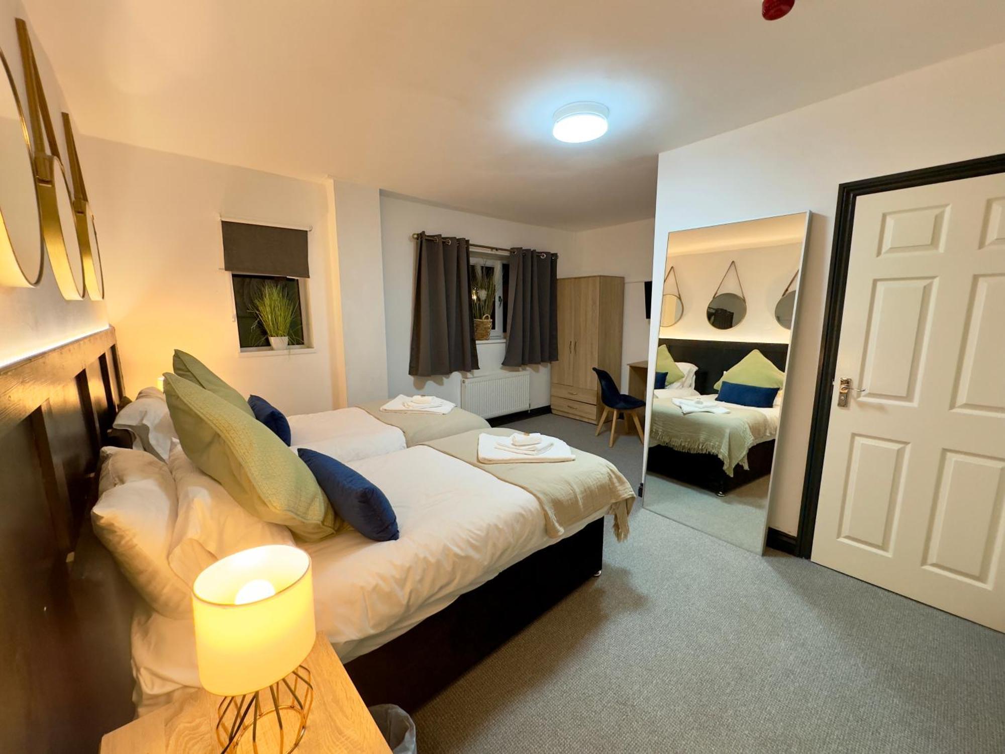 Coastal Park Accommodation Llanelli Buitenkant foto
